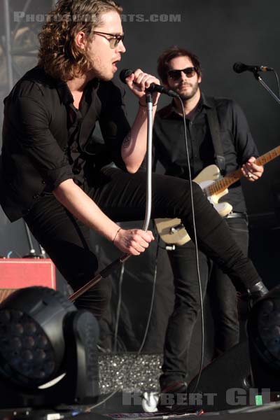 JULIEN DORE - 2014-07-17 - PARIS - Parvis de l'Hotel de Ville - 